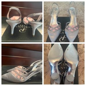 Adrianna Papell Haven Silver Sheena Satin w/crystals size 9.5m/kitten heel